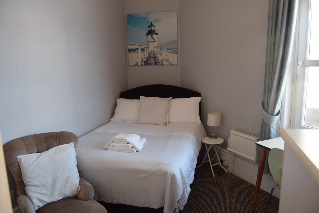 The Blenheim Bed & Breakfast Dawlish Ngoại thất bức ảnh
