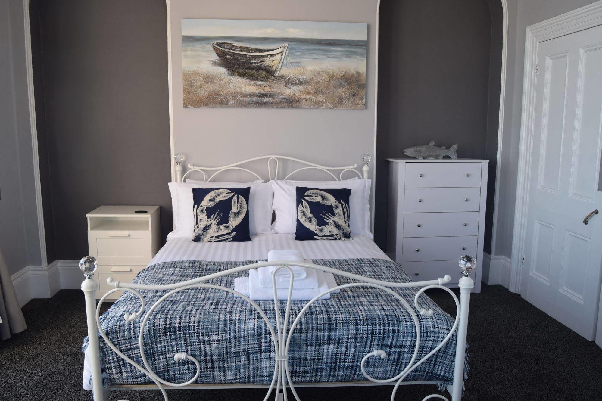 The Blenheim Bed & Breakfast Dawlish Ngoại thất bức ảnh