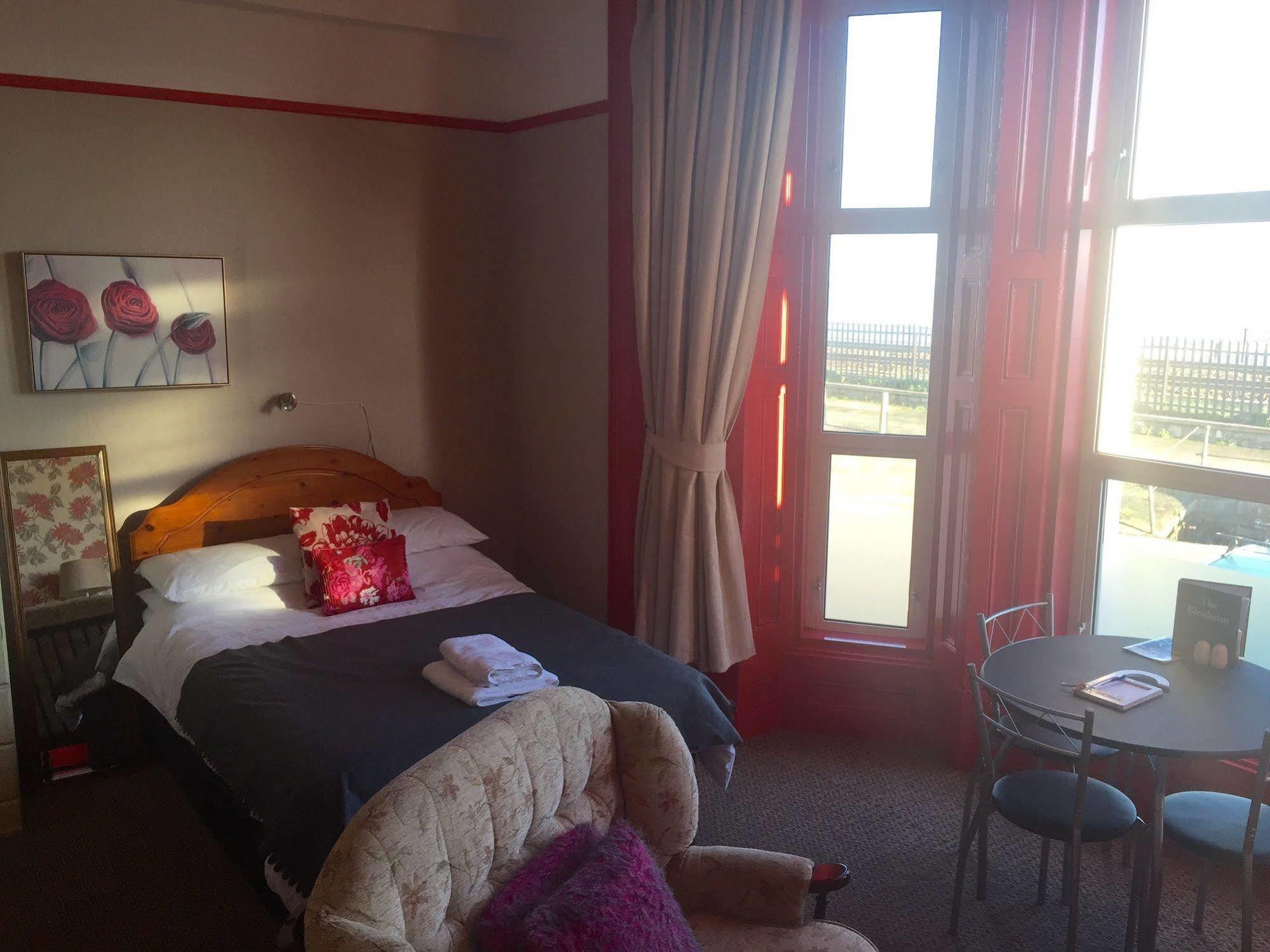 The Blenheim Bed & Breakfast Dawlish Ngoại thất bức ảnh
