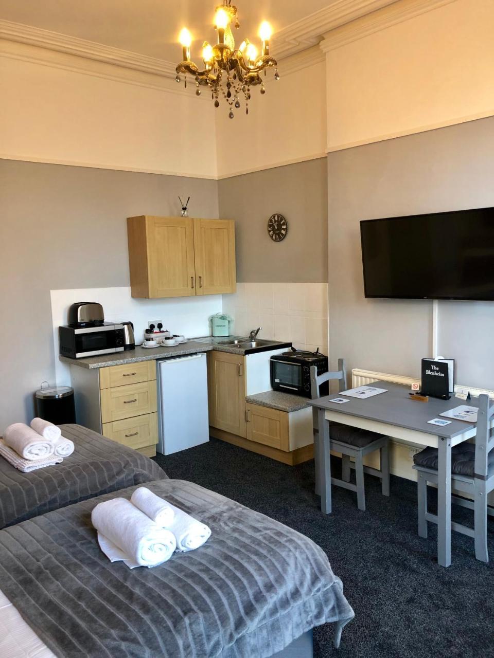 The Blenheim Bed & Breakfast Dawlish Ngoại thất bức ảnh