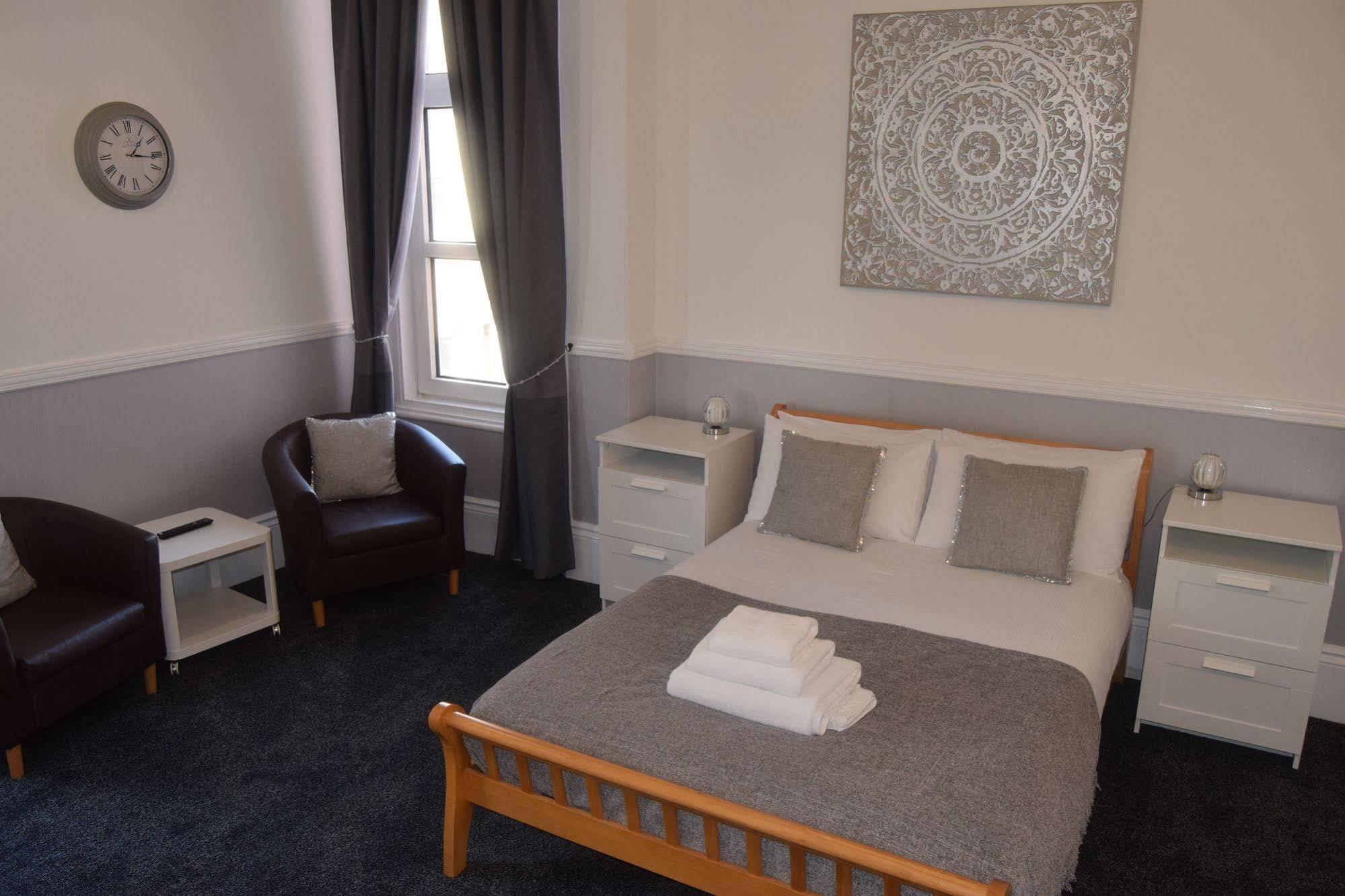 The Blenheim Bed & Breakfast Dawlish Ngoại thất bức ảnh